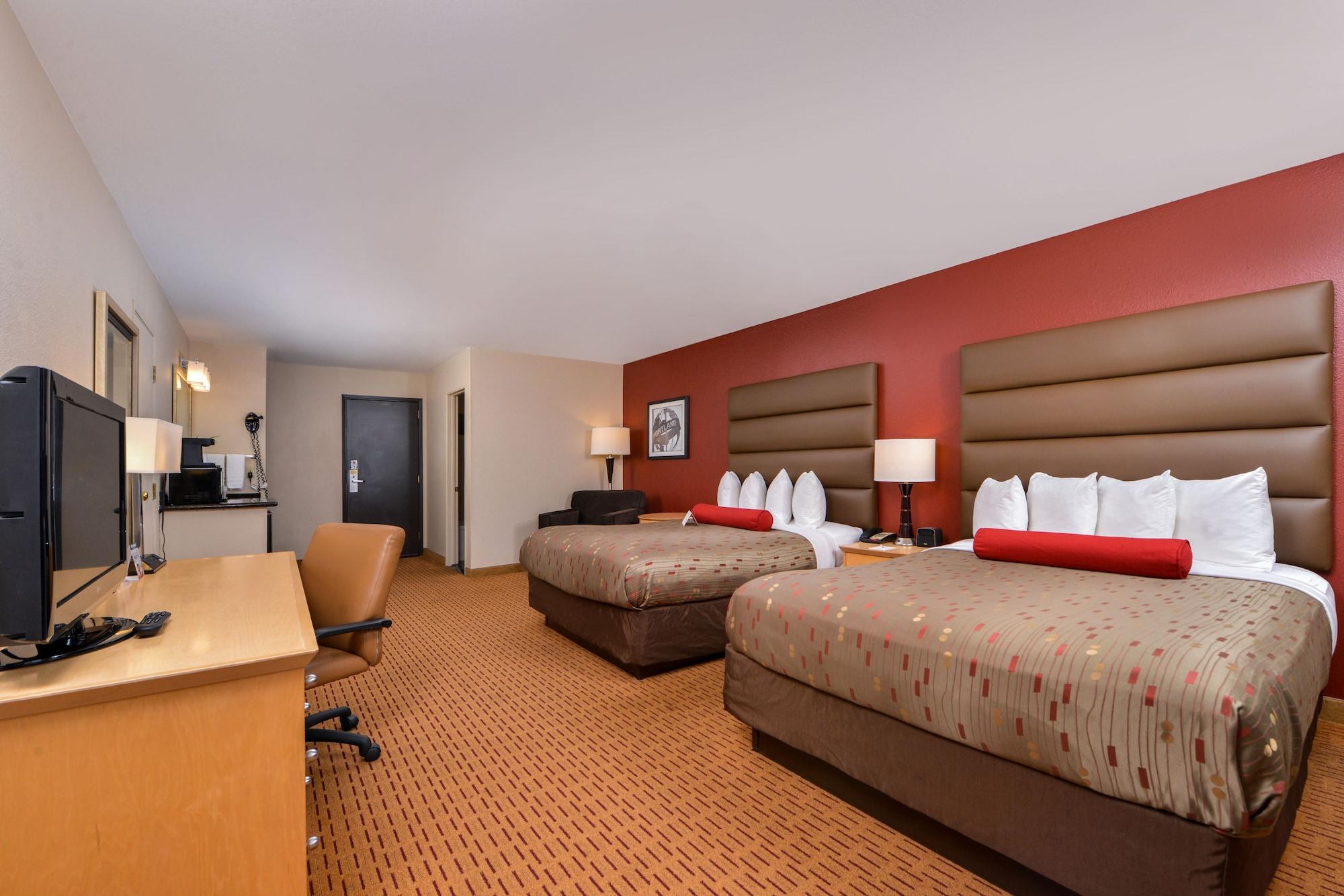 Clackamas Inn And Suites Екстериор снимка